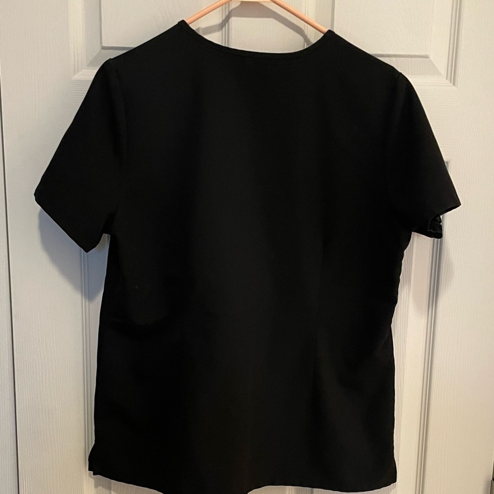 Casma Three-Pocket Scrub Top, Black, medium - Picture 2 of 4
